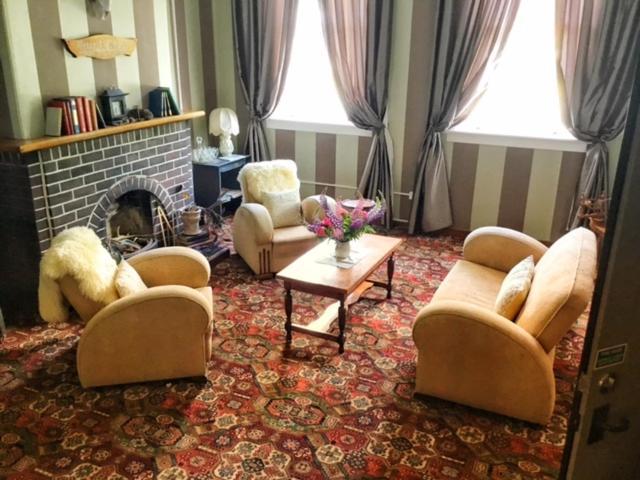 Royal Mail Hotel Lumsden 外观 照片